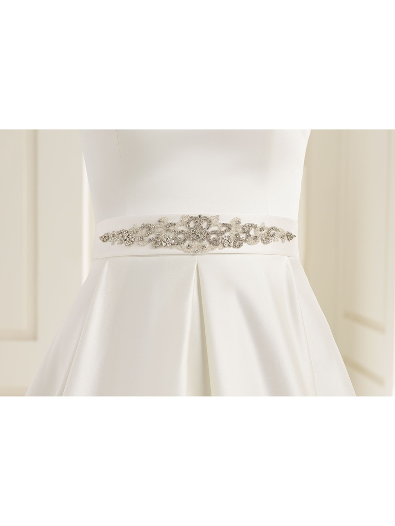 Ceinture en satin, avec pierres ornementales